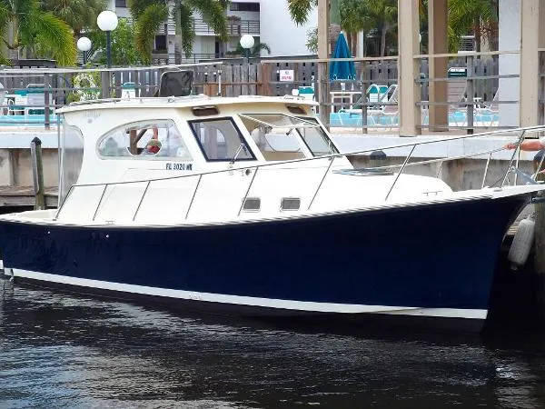 Slide: The Image of Mainship 30 Pilot II Sedan 2004 - 4