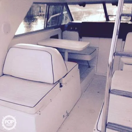 Slide: The Image of Sea Ray 310 Sport Bridge 1992 - 8