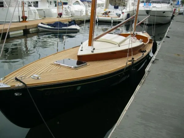 Slide: The Image of Herreshoff "Rozinante" Double Ended Canoe Yawl 1962 - 6