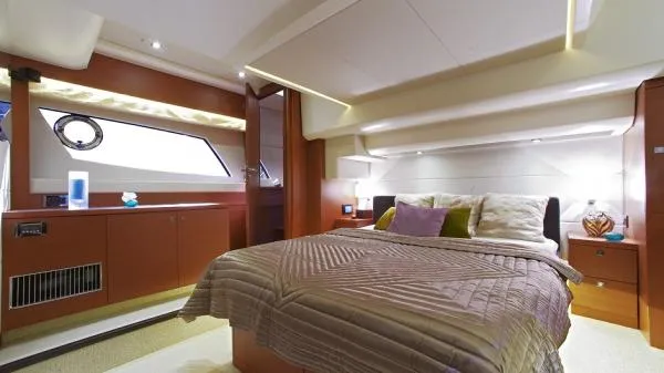 Slide: The Image of Prestige 550 Flybridge -PR15RT-067 2015 - 8