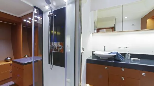 Slide: The Image of Prestige 550 Flybridge -PR15RT-067 2015 - 9