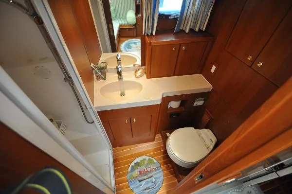 Slide: The Image of Island Pilot 395 2007 - 11