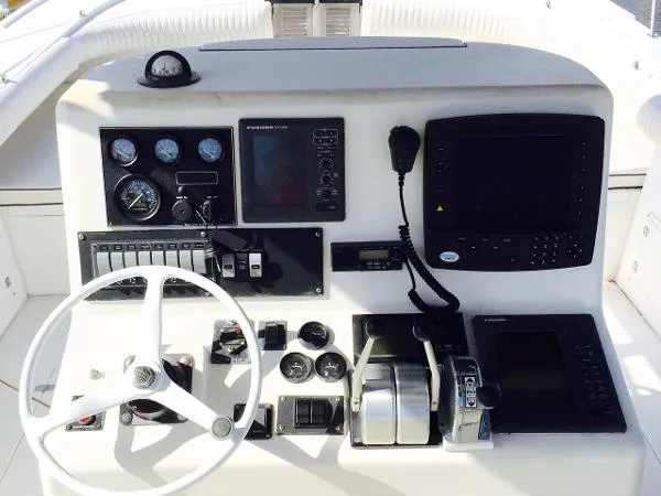 Slide: The Image of Dorado 40 Center Console 2001 - 2