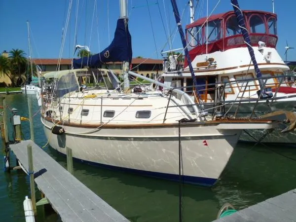 Slide: The Image of Island Packet 350 Cutter 1997 - 1
