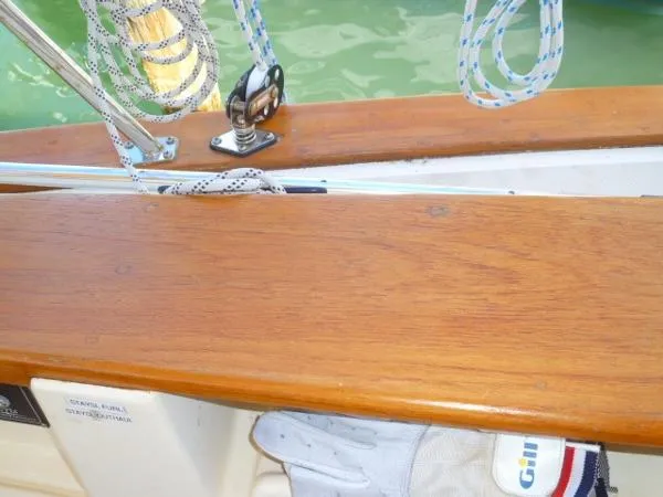Slide: The Image of Island Packet 350 Cutter 1997 - 10