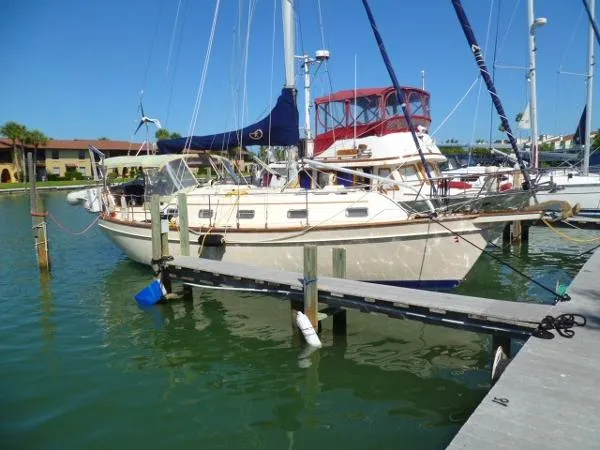 Slide: The Image of Island Packet 350 Cutter 1997 - 3