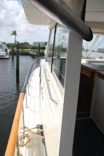 Slide: The Image of Chris-Craft Commander 1986 - 4
