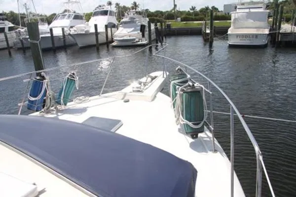 Slide: The Image of Chris-Craft Commander 1986 - 7