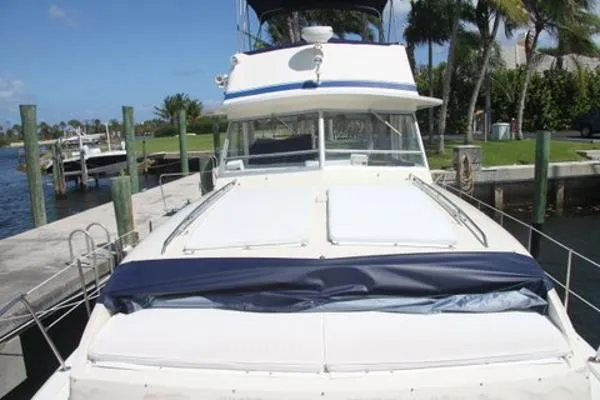 Slide: The Image of Chris-Craft Commander 1986 - 9