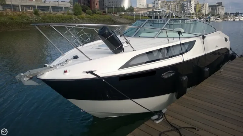 Slide: The Image of Bayliner 255 SB Cruiser 2010 - 10