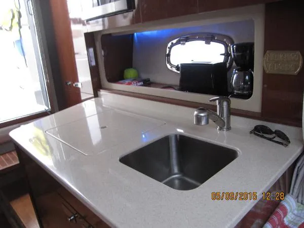 Slide: The Image of Sea Ray 310 Sundancer 2010 - 5