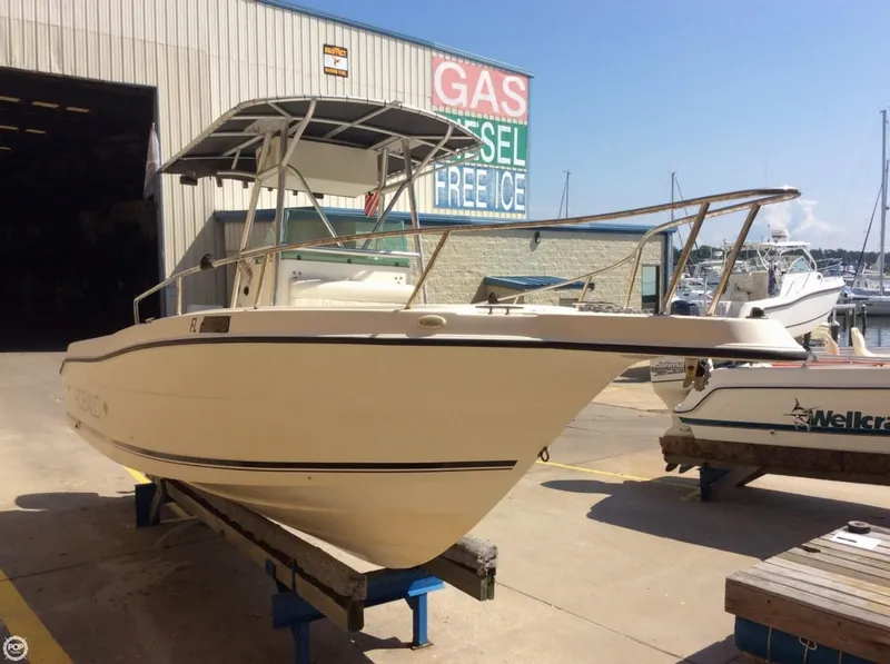 Slide: The Image of Robalo 2220 CC 2000 - 4