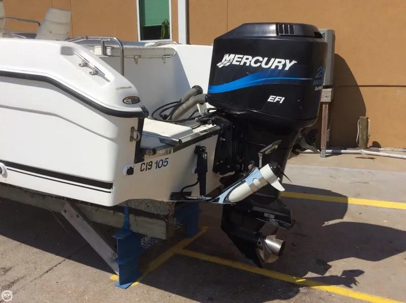 Slide: The Image of Robalo 2220 CC 2000 - 7