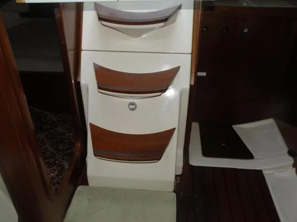 Slide: The Image of Beneteau Oceanis 351 1995 - 10