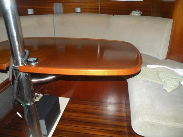 Slide: The Image of Beneteau Oceanis 351 1995 - 4