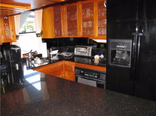 Slide: The Image of DeFever Performance Offshore Cruiser 1986 - 9