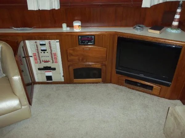 Slide: The Image of Californian 42 Motoryacht 1986 - 10