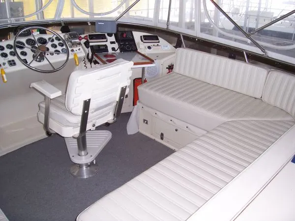 Slide: The Image of Californian 42 Motoryacht 1986 - 3