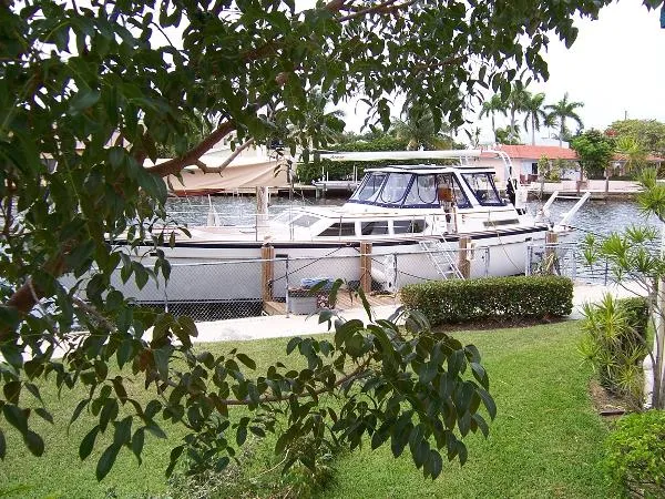 Slide: The Image of Gulfstar Sailcruiser Cockpit Sloop 1988 - 1