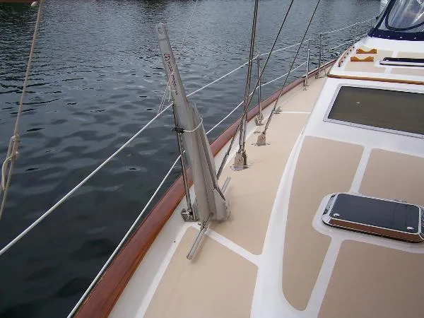 Slide: The Image of Gulfstar Sailcruiser Cockpit Sloop 1988 - 11