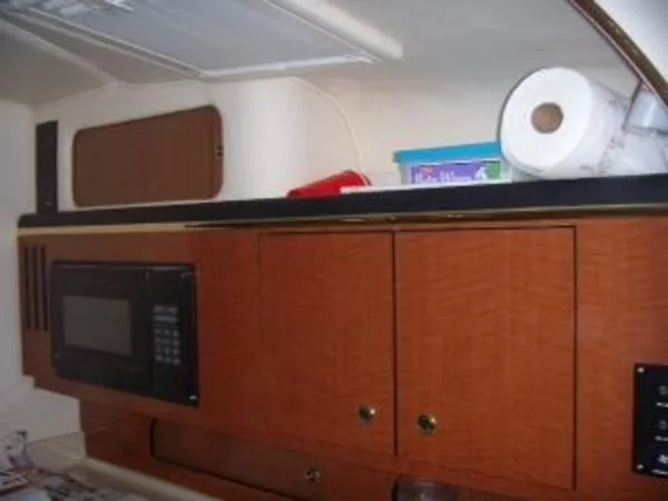 Slide: The Image of Sea Ray Sundancer 310 2002 - 7