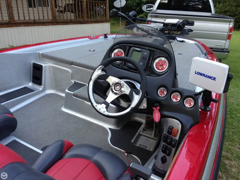 Slide: The Image of Stratos 185 XL 2012 - 4