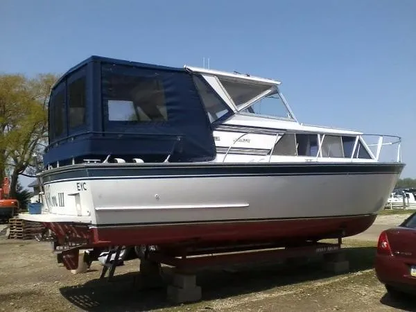 Slide: The Image of Marinette 28 EXPRESS CRUISER 1974 - 3