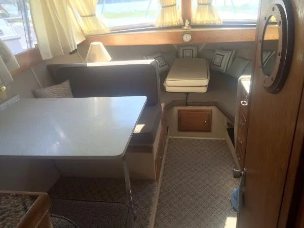 Slide: The Image of Marinette 28 EXPRESS CRUISER 1974 - 9