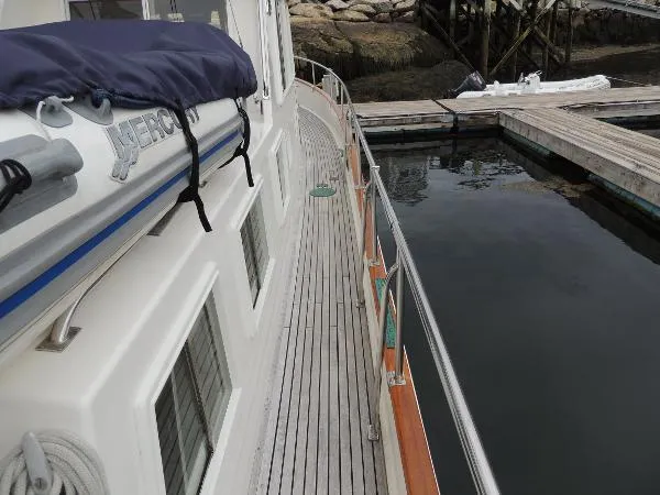 Slide: The Image of Grand Banks Classic 1989 - 6