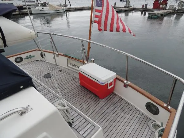 Slide: The Image of Grand Banks Classic 1989 - 7