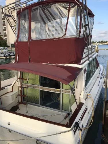 Slide: The Image of Sea Ray 340 Sedan Bridge 1985 - 5