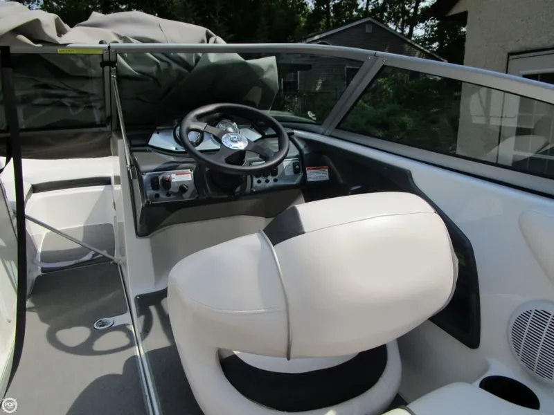 Slide: The Image of Yamaha SX 190 2012 - 7