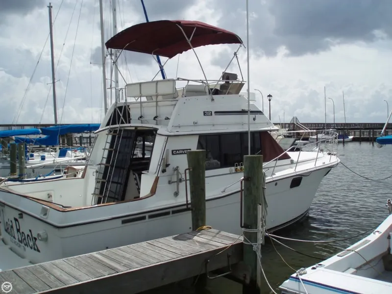 Slide: The Image of Carver Yachts 3227 Convertible 1985 - 9