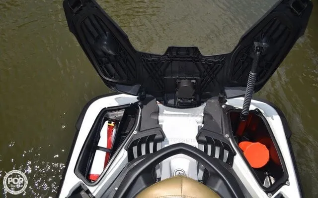 Slide: The Image of Sea-Doo GTX Limited iS 260 2012 - 1