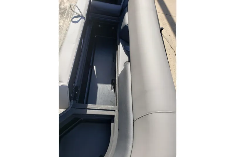 Slide: The Image of Interior of Bentley Pontoons Legacy 243 Navigator 2026. - 14