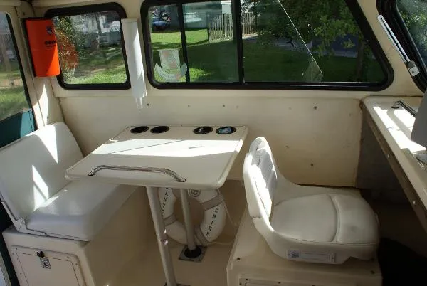 Slide: The Image of Parker Marine 23 Sport Cabin 1994 - 9