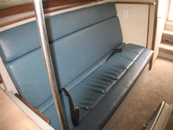 Slide: The Image of Chris-Craft 292 Catalina 1988 - 10