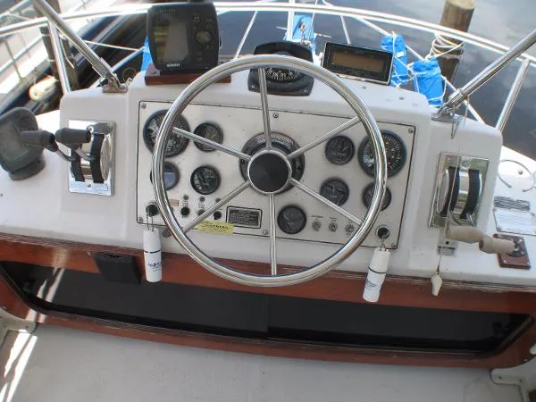 Slide: The Image of Chris-Craft 292 Catalina 1988 - 5