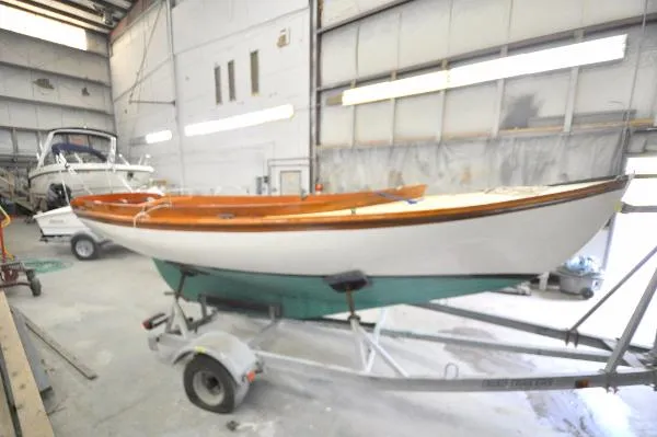 Slide: The Image of Herreshoff 12.5 2000 - 10