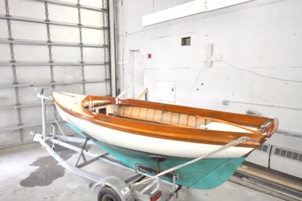 Slide: The Image of Herreshoff 12.5 2000 - 11