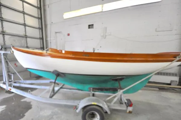 Slide: The Image of Herreshoff 12.5 2000 - 5