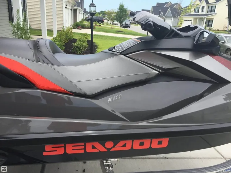 Slide: The Image of Sea-Doo GTI 155 Limited 2014 - 3