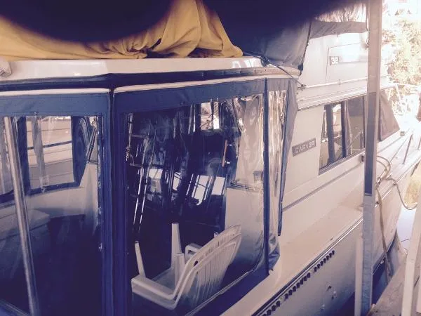 Slide: The Image of Carver Yachts 3227 Sedan Mid Cabin 1985 - 3
