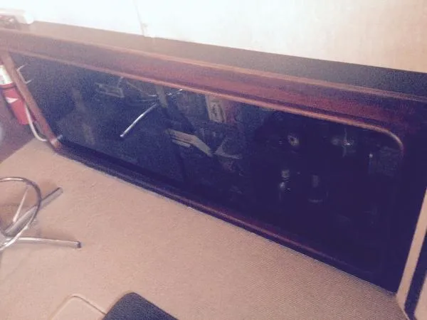 Slide: The Image of Carver Yachts 3227 Sedan Mid Cabin 1985 - 5