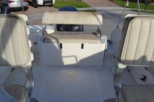 Slide: The Image of Robalo 235 Walk Around 2005 - 9