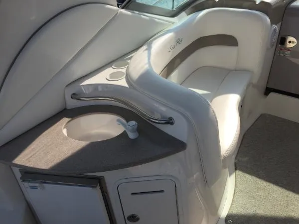 Slide: The Image of Sea Ray 320 Sundancer 2003 - 5