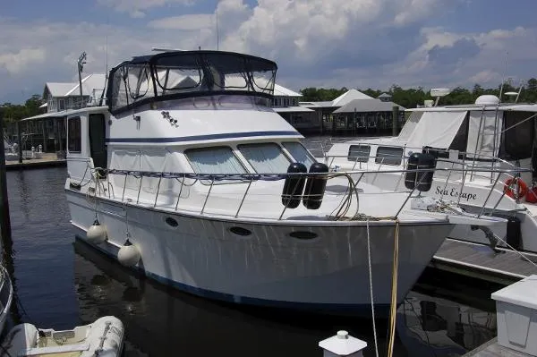 Slide: The Image of Aquarius Trawler/Motoryacht 1988 - 0