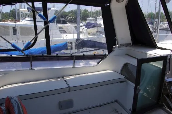 Slide: The Image of Aquarius Trawler/Motoryacht 1988 - 3
