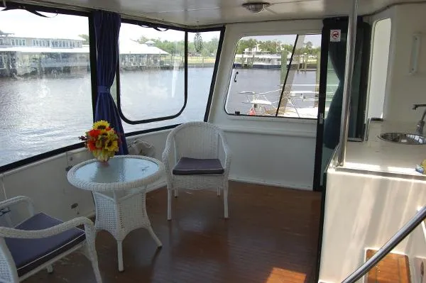 Slide: The Image of Aquarius Trawler/Motoryacht 1988 - 4