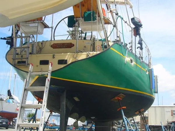 Slide: The Image of Custom Fast Cutter 42 1994 - 11